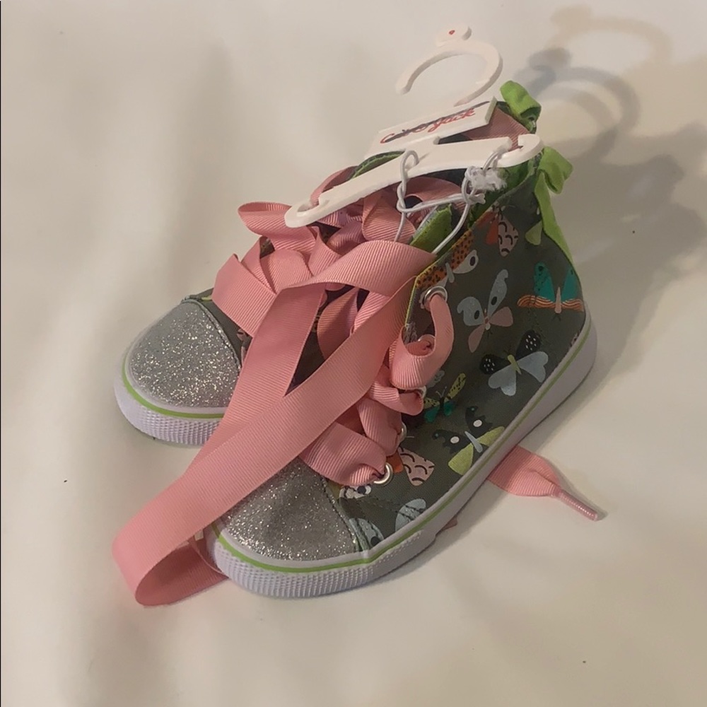 Girls shoes Size 9